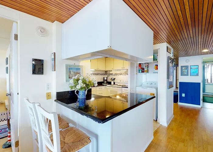 Highpoint North Apartment